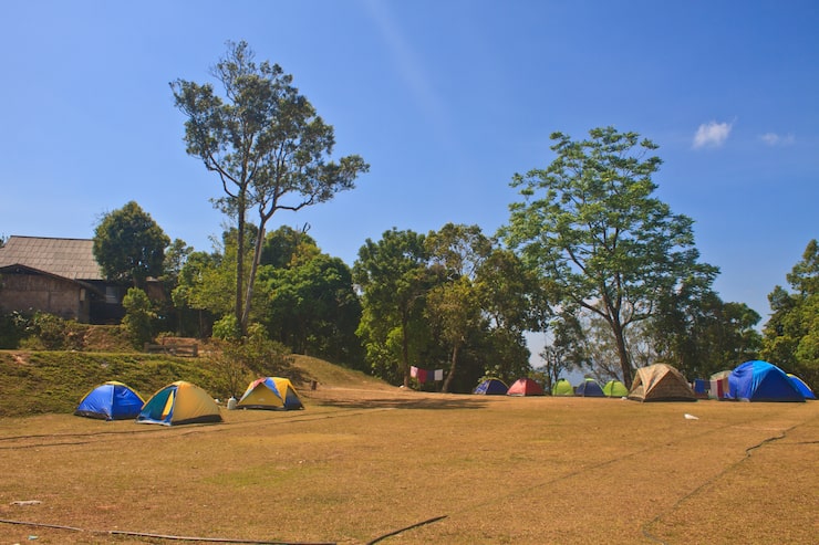 Panduan Lengkap Camping di Bandung: Tempat Reservasi Online terbaik