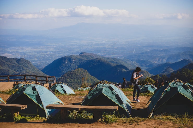 Petualangan Camping di Bandung: Lokasi Strategis dengan Kebersihan Toilet Terjamin